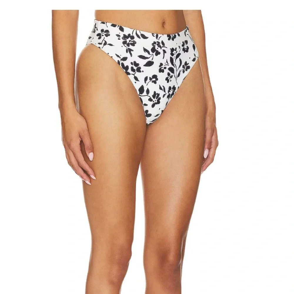 Lovers and Friends Kava High Waist Bikini Bottom - Picture 2 of 7